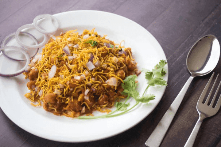 Samosa chaat